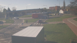 Křižovatka ulic Velká Dlážka a Polní