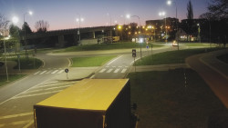 Křižovatka ulic Velká Dlážka a Polní