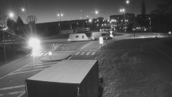 Křižovatka ulic Velká Dlážka a Polní