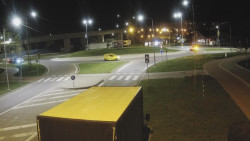 Křižovatka ulic Velká Dlážka a Polní