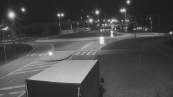 Křižovatka ulic Velká Dlážka a Polní