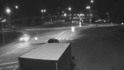 Křižovatka ulic Velká Dlážka a Polní