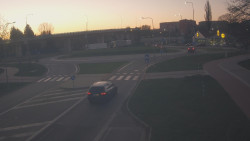 Křižovatka ulic Velká Dlážka a Polní