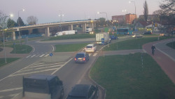 Křižovatka ulic Velká Dlážka a Polní