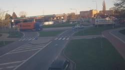 Křižovatka ulic Velká Dlážka a Polní