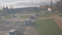 Křižovatka ulic Velká Dlážka a Polní