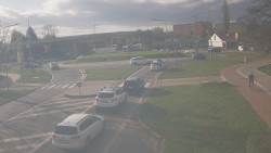 Křižovatka ulic Velká Dlážka a Polní