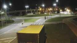 Křižovatka ulic Velká Dlážka a Polní