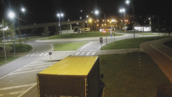 Křižovatka ulic Velká Dlážka a Polní