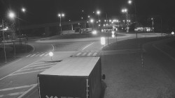 Křižovatka ulic Velká Dlážka a Polní