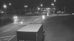 Křižovatka ulic Velká Dlážka a Polní