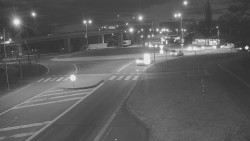 Křižovatka ulic Velká Dlážka a Polní