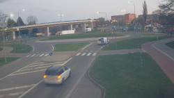 Křižovatka ulic Velká Dlážka a Polní