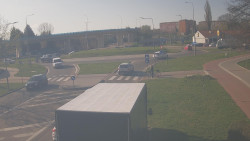 Křižovatka ulic Velká Dlážka a Polní