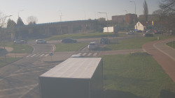 Křižovatka ulic Velká Dlážka a Polní