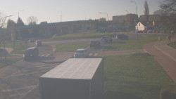 Křižovatka ulic Velká Dlážka a Polní