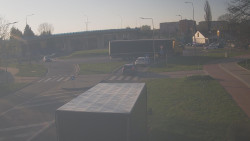 Křižovatka ulic Velká Dlážka a Polní