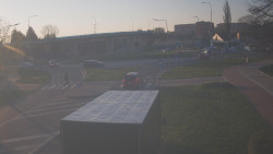 Křižovatka ulic Velká Dlážka a Polní