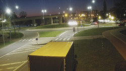 Křižovatka ulic Velká Dlážka a Polní