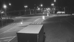 Křižovatka ulic Velká Dlážka a Polní