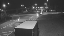 Křižovatka ulic Velká Dlážka a Polní