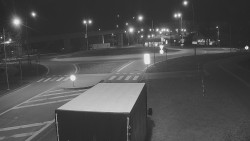 Křižovatka ulic Velká Dlážka a Polní