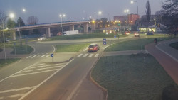 Křižovatka ulic Velká Dlážka a Polní