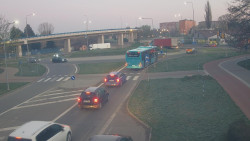 Křižovatka ulic Velká Dlážka a Polní