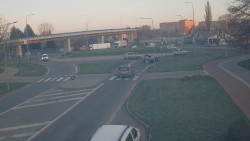 Křižovatka ulic Velká Dlážka a Polní