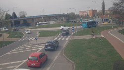 Křižovatka ulic Velká Dlážka a Polní