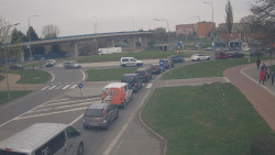 Křižovatka ulic Velká Dlážka a Polní