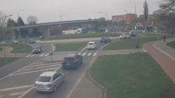 Křižovatka ulic Velká Dlážka a Polní