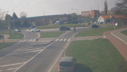 Křižovatka ulic Velká Dlážka a Polní