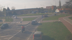 Křižovatka ulic Velká Dlážka a Polní