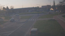 Křižovatka ulic Velká Dlážka a Polní