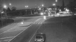 Křižovatka ulic Velká Dlážka a Polní