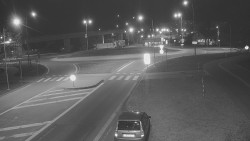 Křižovatka ulic Velká Dlážka a Polní