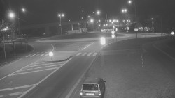 Křižovatka ulic Velká Dlážka a Polní