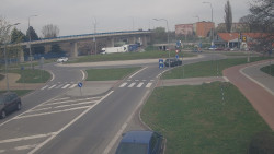 Křižovatka ulic Velká Dlážka a Polní