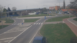 Křižovatka ulic Velká Dlážka a Polní