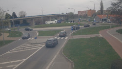 Křižovatka ulic Velká Dlážka a Polní