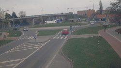 Křižovatka ulic Velká Dlážka a Polní