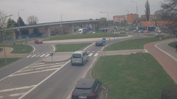 Křižovatka ulic Velká Dlážka a Polní