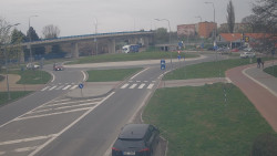 Křižovatka ulic Velká Dlážka a Polní