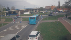 Křižovatka ulic Velká Dlážka a Polní