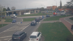 Křižovatka ulic Velká Dlážka a Polní