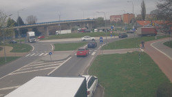 Křižovatka ulic Velká Dlážka a Polní