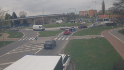 Křižovatka ulic Velká Dlážka a Polní