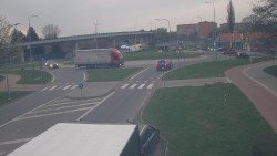 Křižovatka ulic Velká Dlážka a Polní