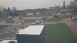 Křižovatka ulic Velká Dlážka a Polní